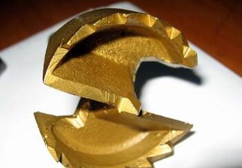 集成電路引線框架級(jí)進(jìn)模介紹